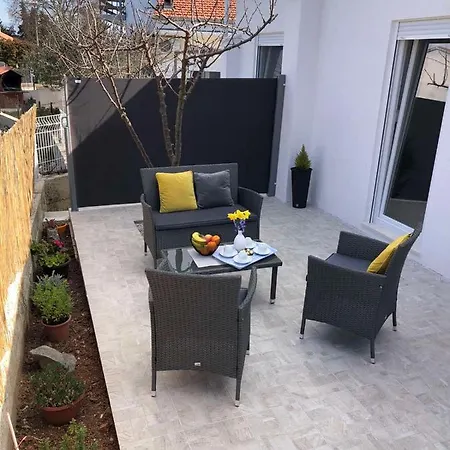 Apartman Ana Crno